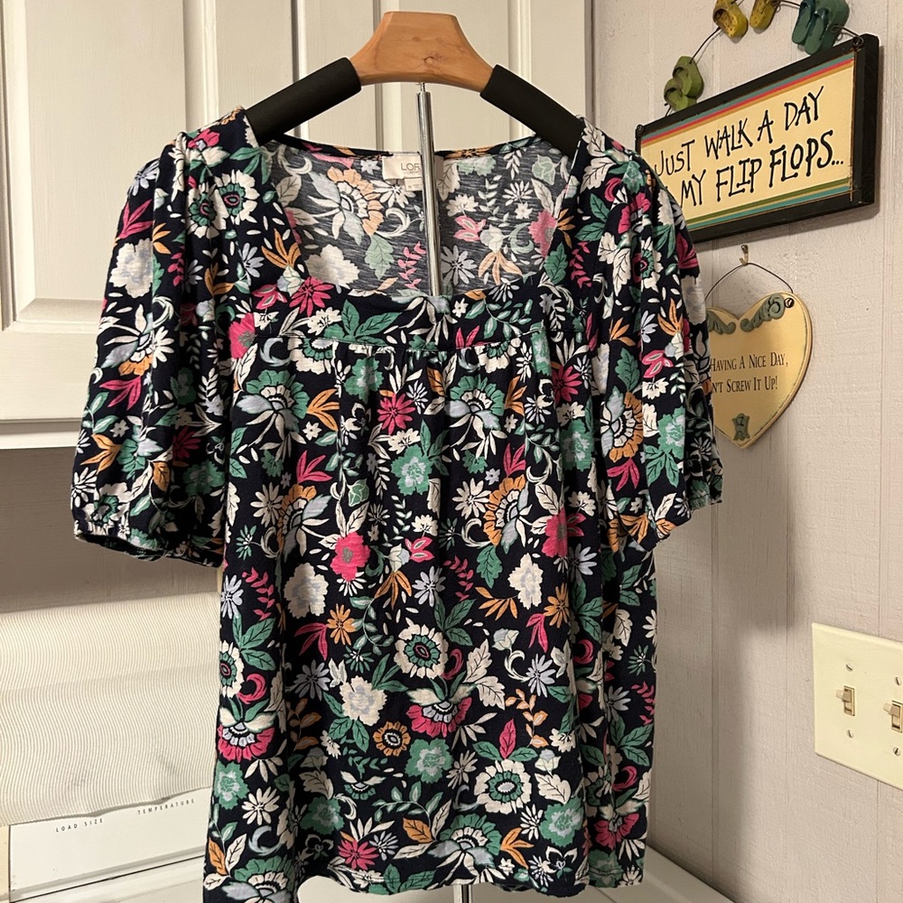 Loft short sleeve soft pull over floral size m